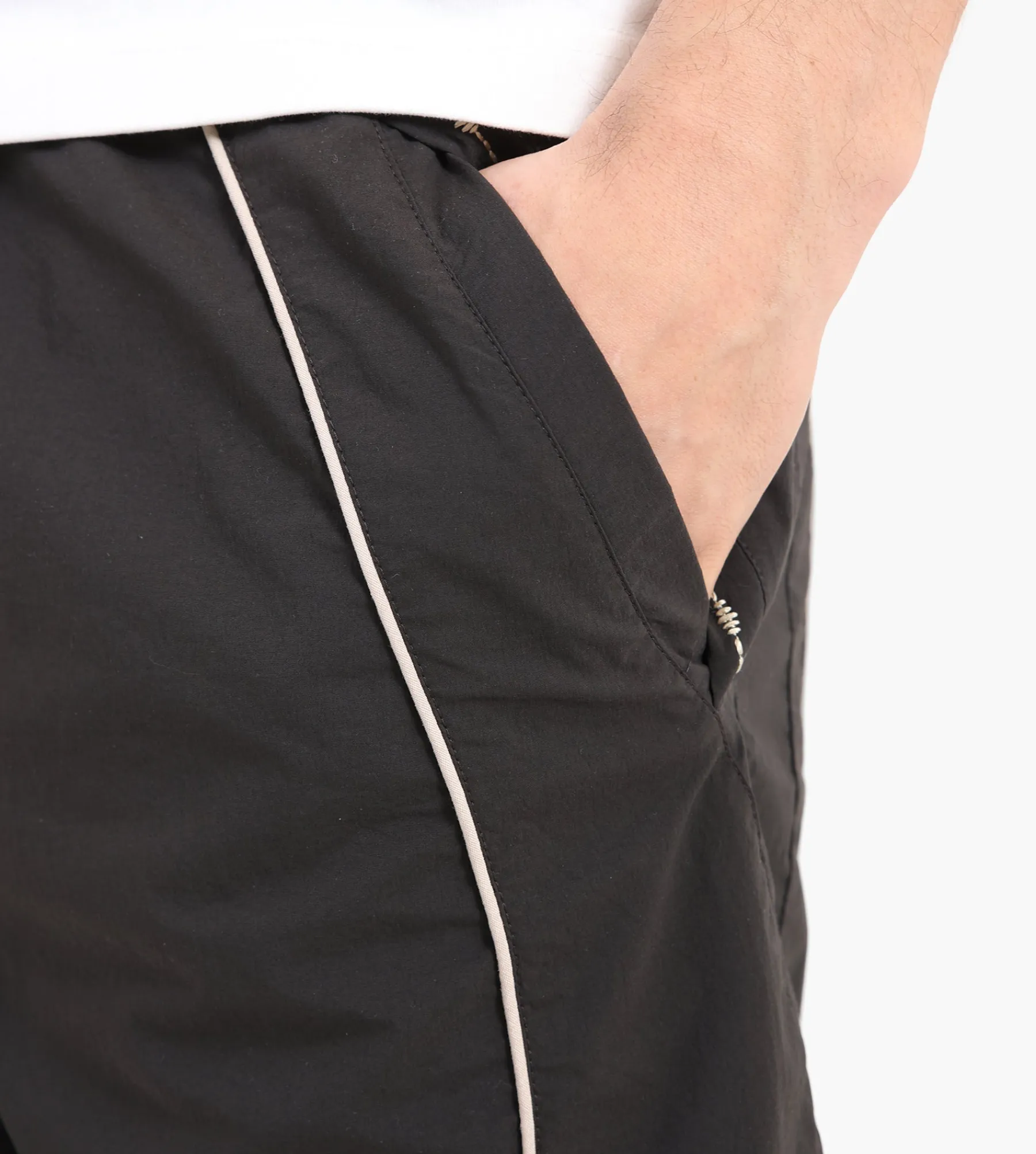 ACMH By Magic Castles Delay Short Soft Black