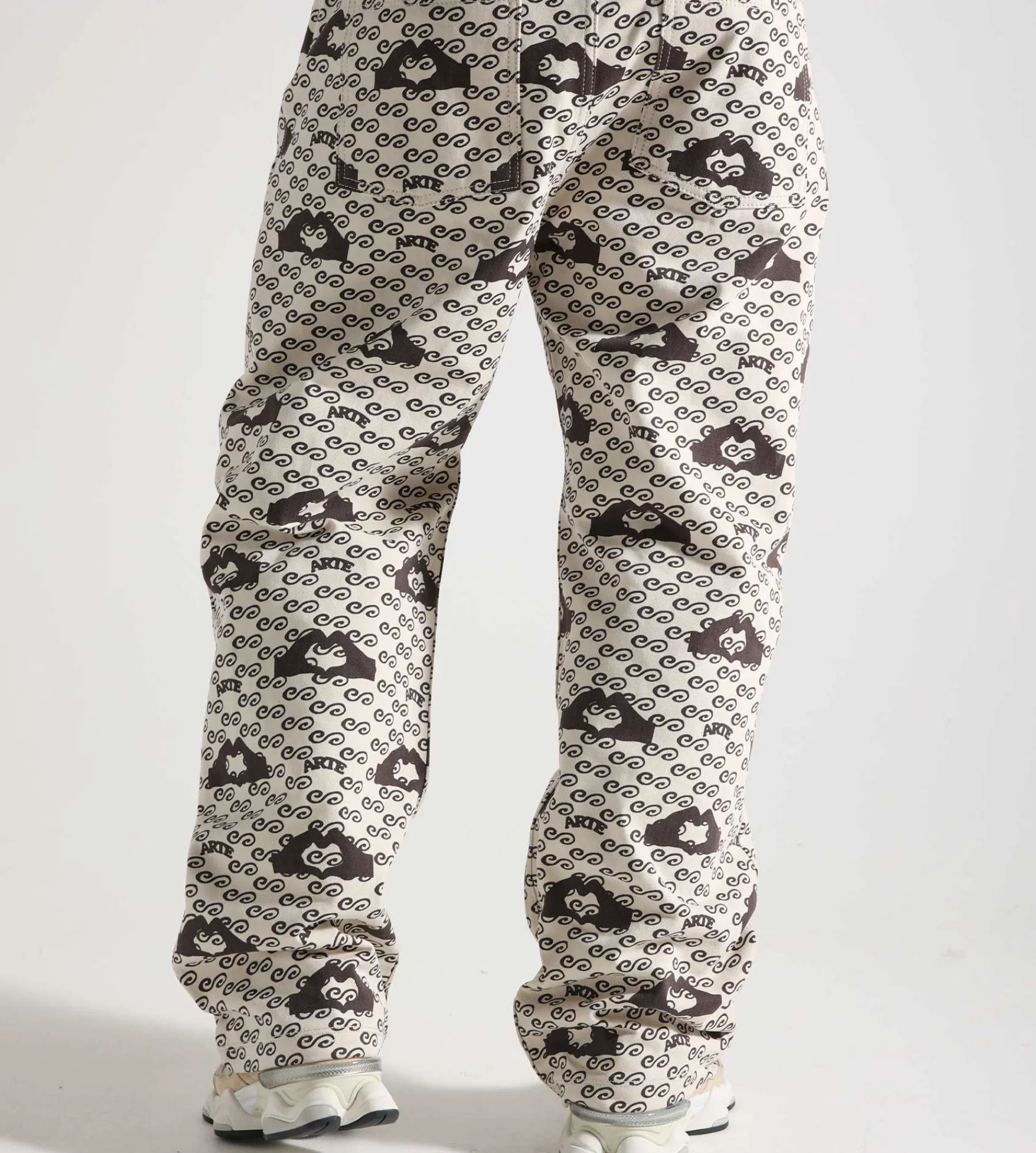 Arte Antwerp Hand Heart Print Pants Cream Brown