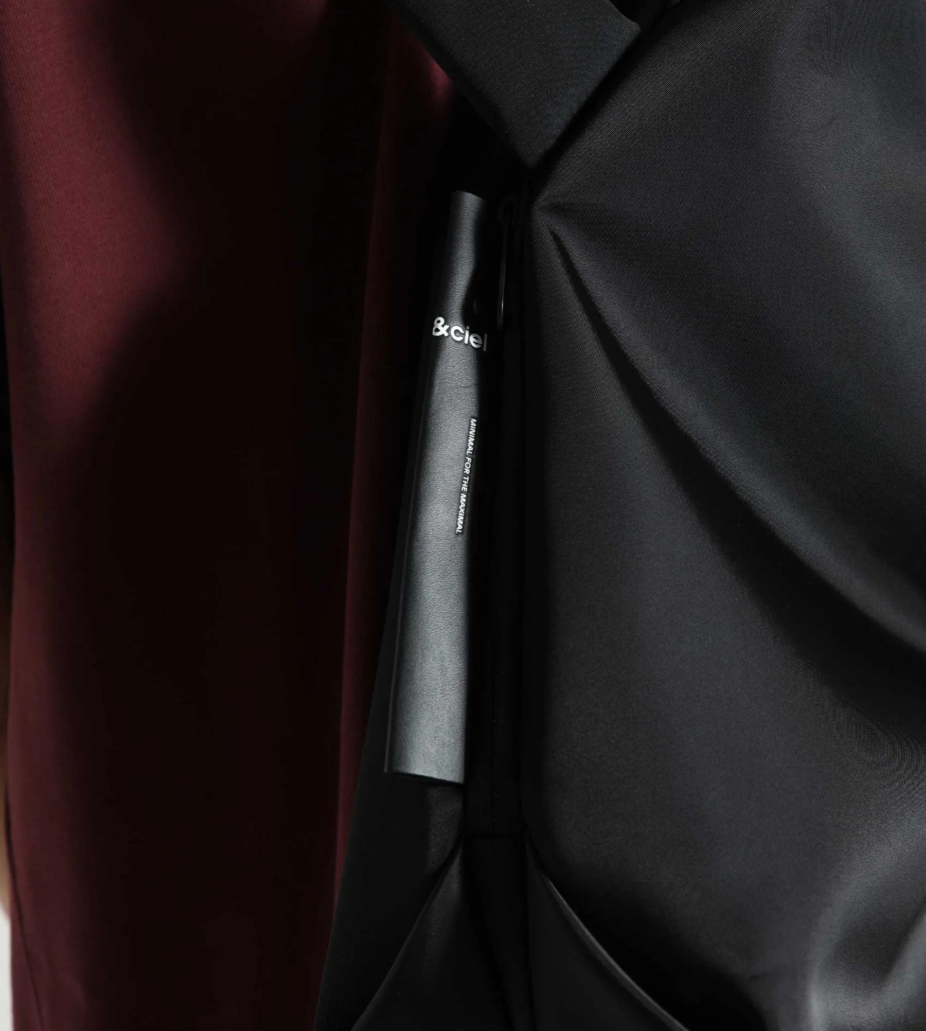 Côte & Ciel Cote & Ciel Rour Sleek Black Black