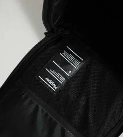D__b__™ Hugger Backpack 25L Mash Green