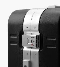 D__b__™ Ramverk Pro Check-in Luggage Large Silver