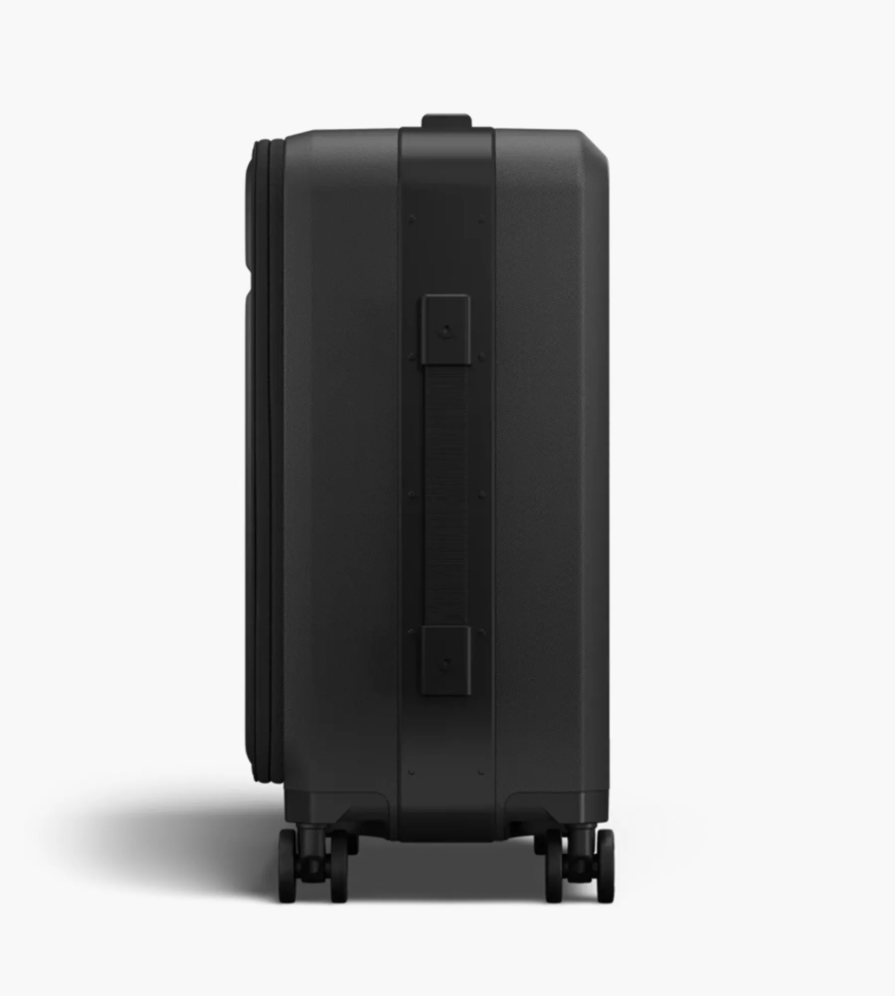 D__b__™ Ramverk Pro Front-access Carry-on Black Out