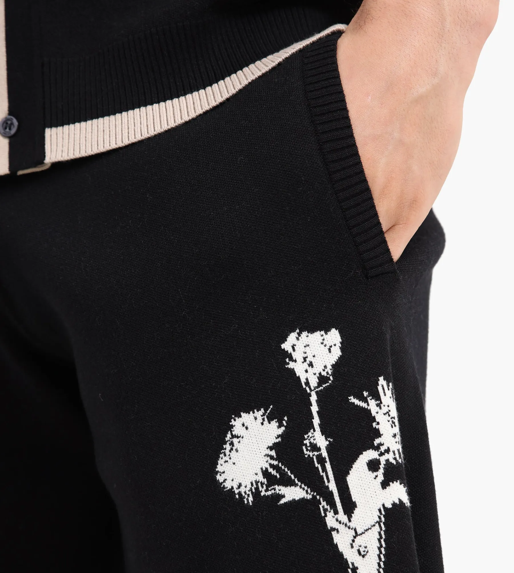 Filling Pieces Knit Short Gardener Black