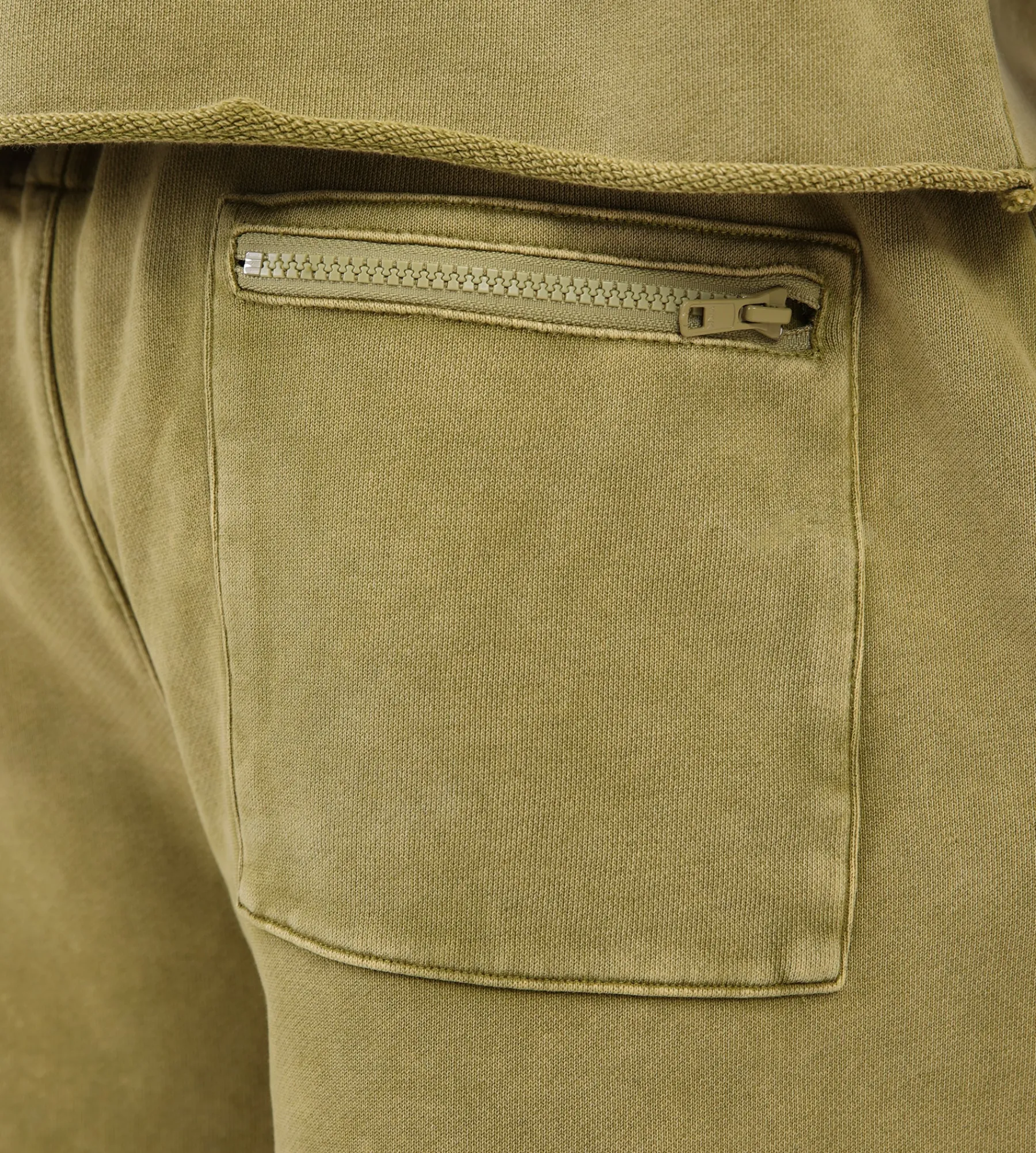 Heresy Scrawl Shorts Green