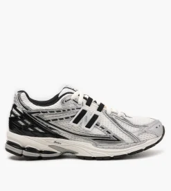 New Balance M1906RER Silver Metallic Black