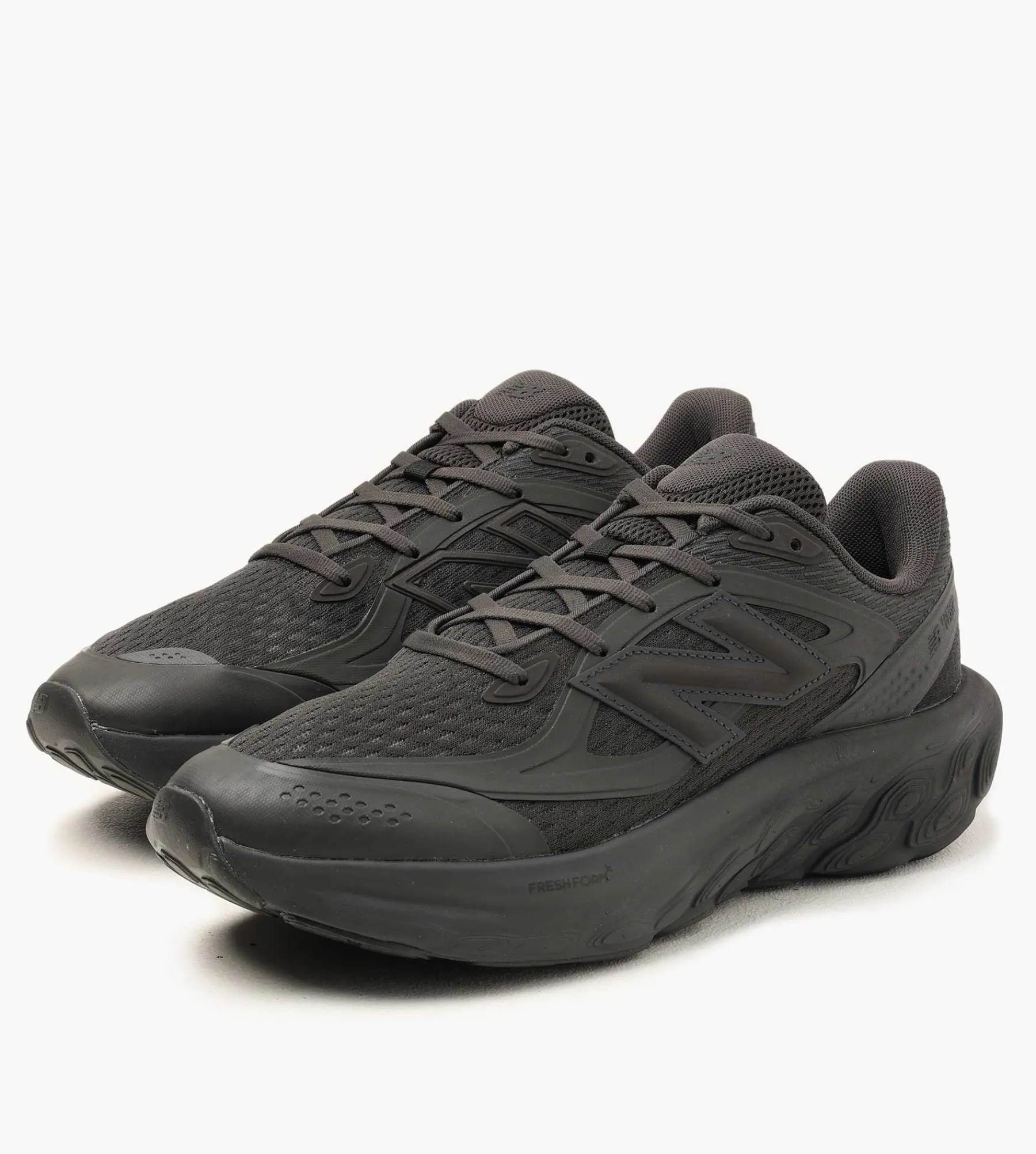 New Balance UTRNWD Black Cement