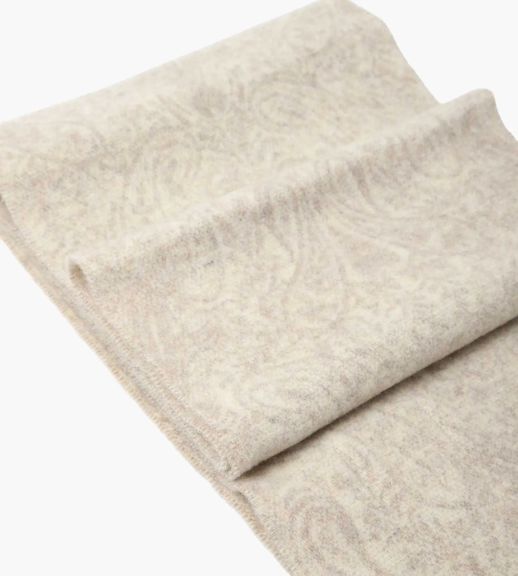 NN.07 Scarf Two 9014 Ecru Print