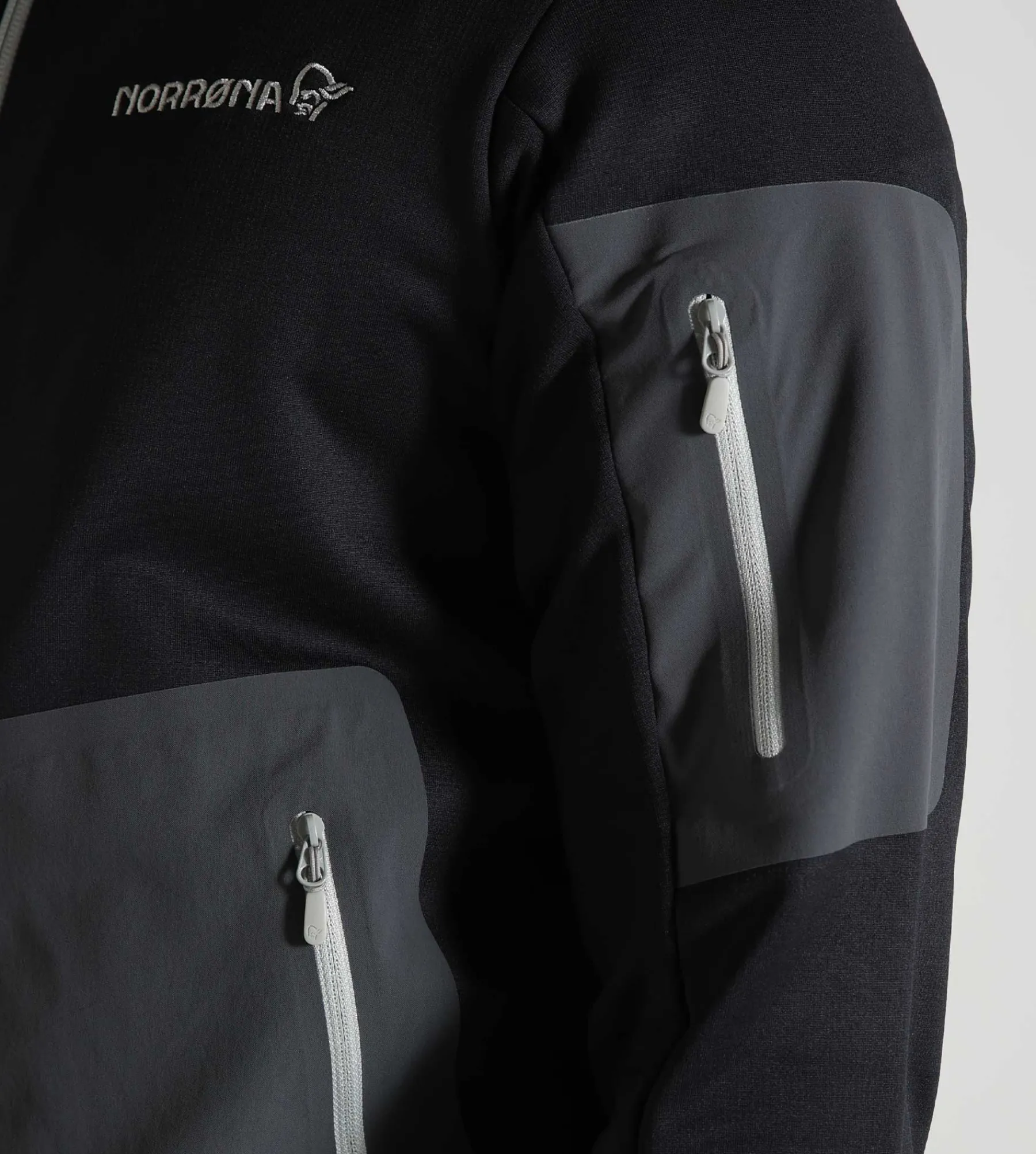 Norrøna Falketind Warm2 Stretch Hood Caviar Black