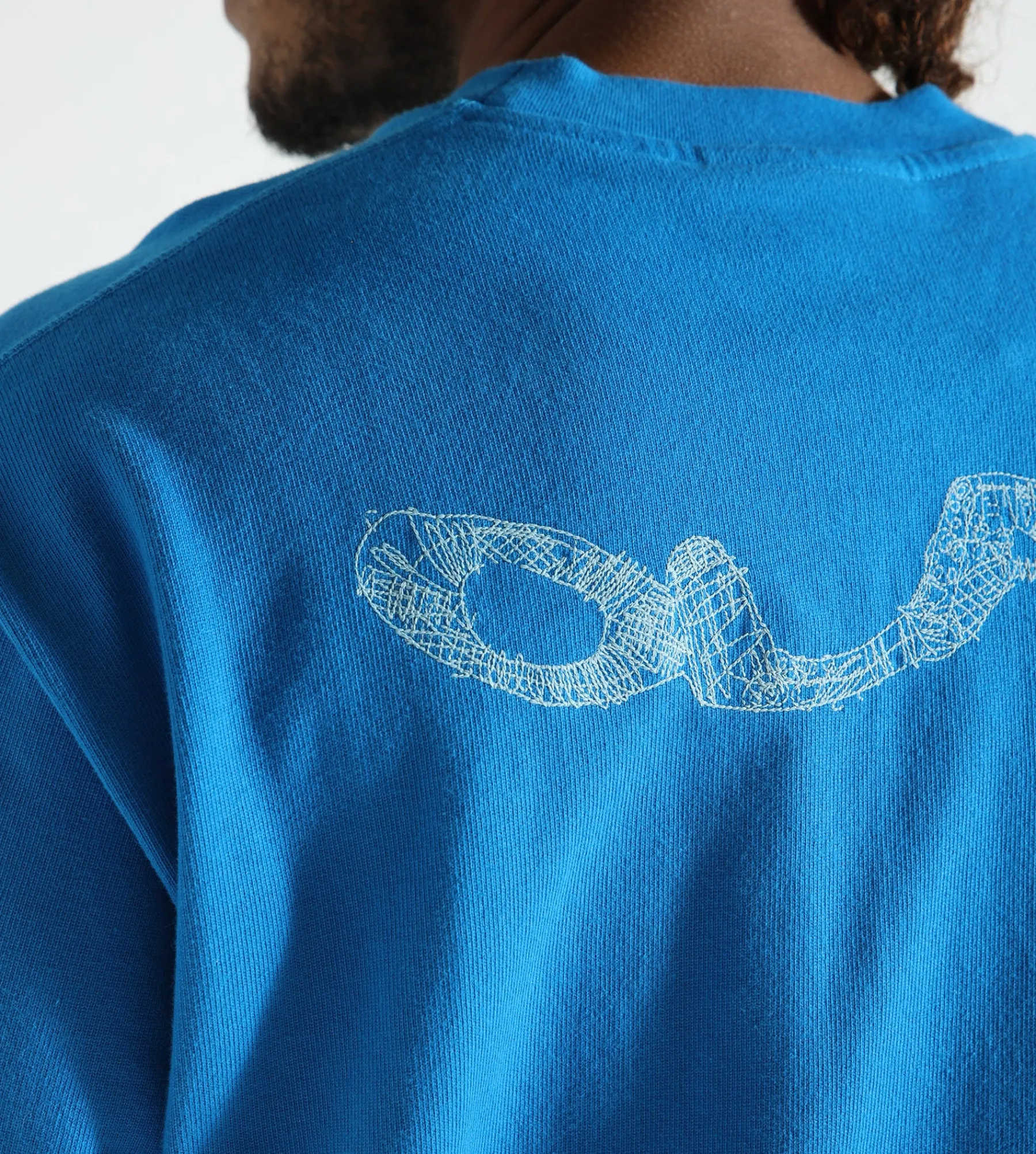 OLAF Wavy Drift Embro Tee Bright Blue