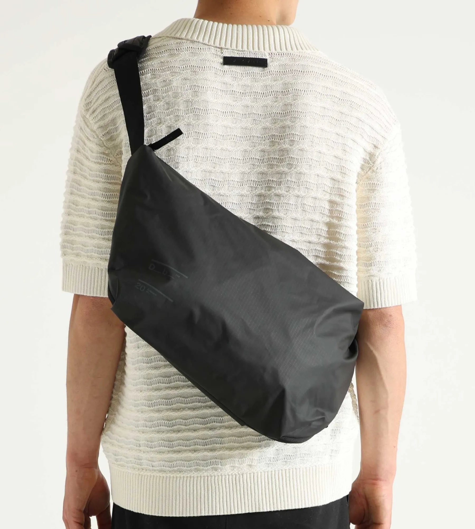 D__b__™ Ramverk Pro Sling Bag 20L Black Out