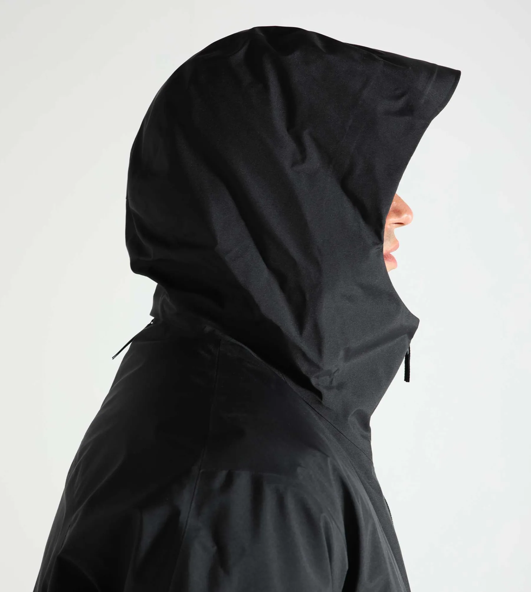 Veilance Monitor Down Coat M Black