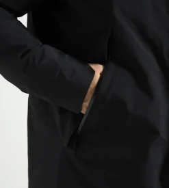 Veilance Monitor Down Coat Black