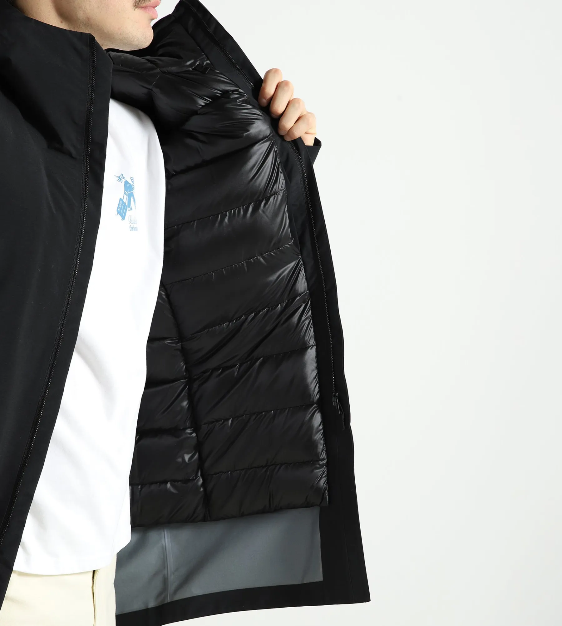 Veilance Monitor Down Coat Black