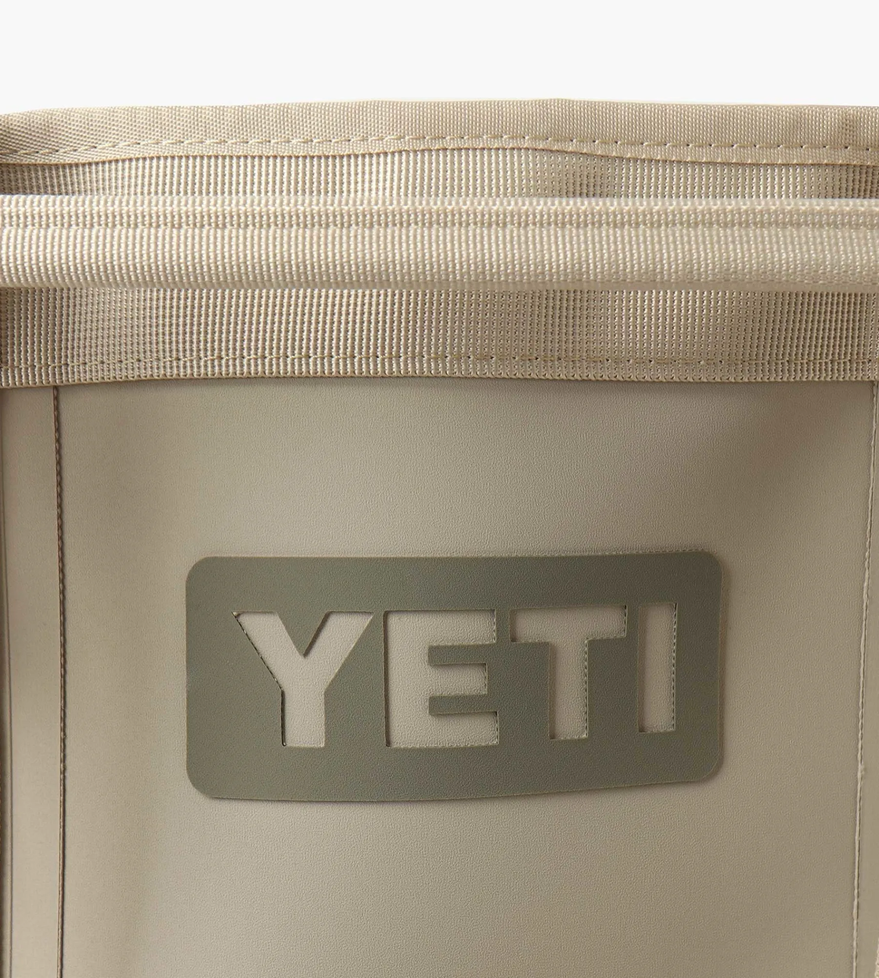 Yeti Camino Carryall 35 Everglade Sand